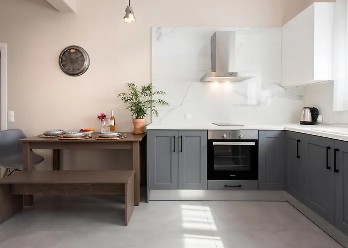 Aris By Anita Holiday Homes